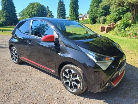 TOYOTA AYGO 1.0 VVT-i x-trend